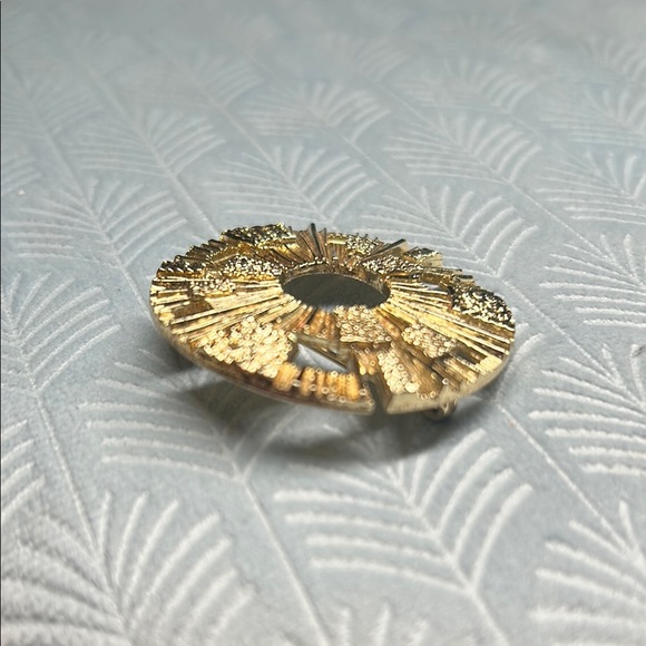 Vintage Gold and Silver Brooch - Picture 8 of 12